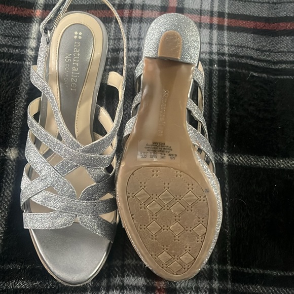 Naturalizer Sandals - Picture 3 of 5